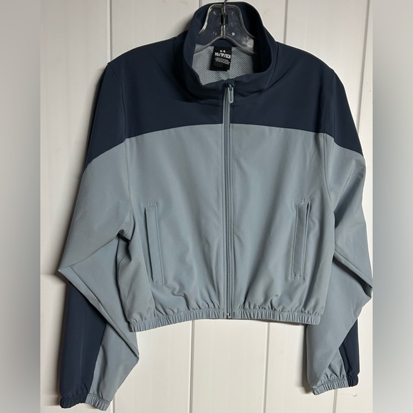 Under Armour Jackets & Blazers - NWT Under Armour Women’s Rival Woven Crop Jacket